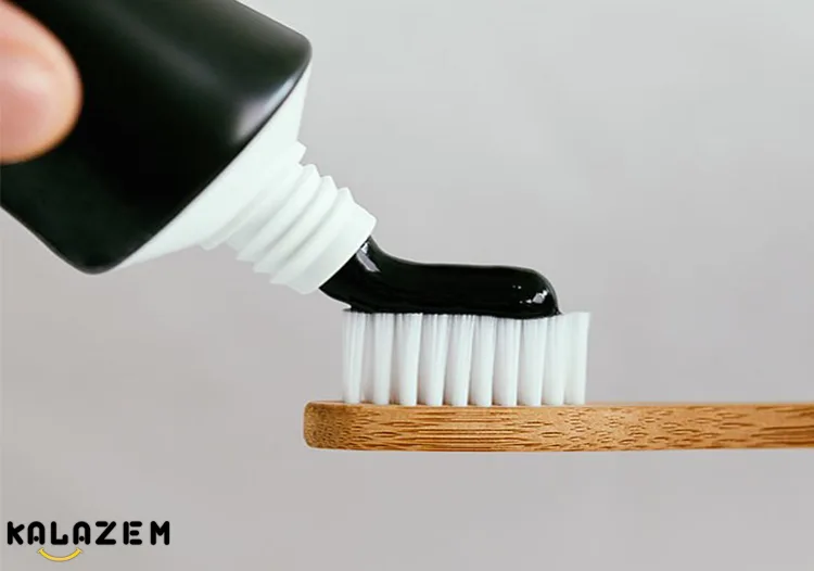 سفید کردن دندان با زغال