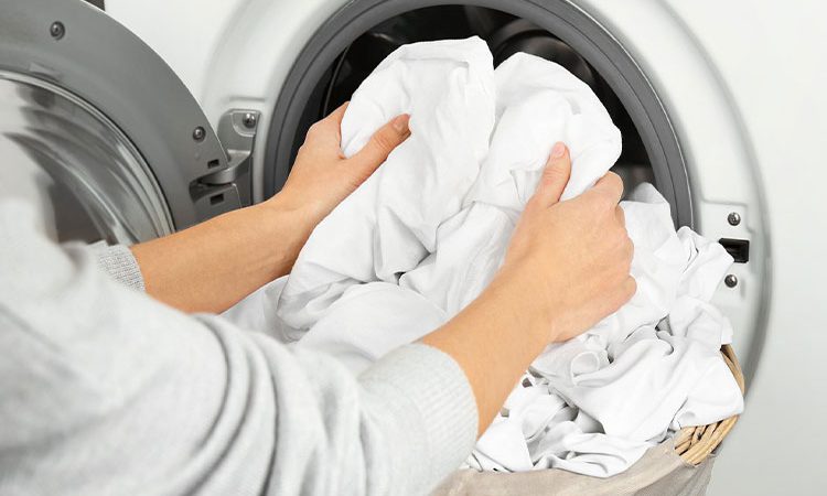 6 روش آسان و کاربردی برای شستن روتختی و انواع ملحفه ها با پارچه های مختلف