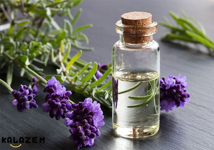 روغن اسطوخودوس را به پودر اسکراب اضافه کنید تا هنگام تمیز کردن ضد عفونی شود