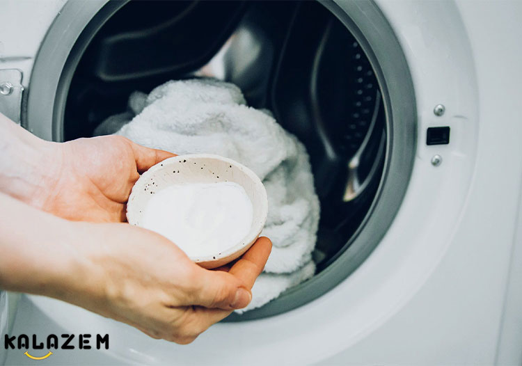 برای از بین بردن بوی بد لباس ، آنها را به خشکشویی حرفه ای ببرید