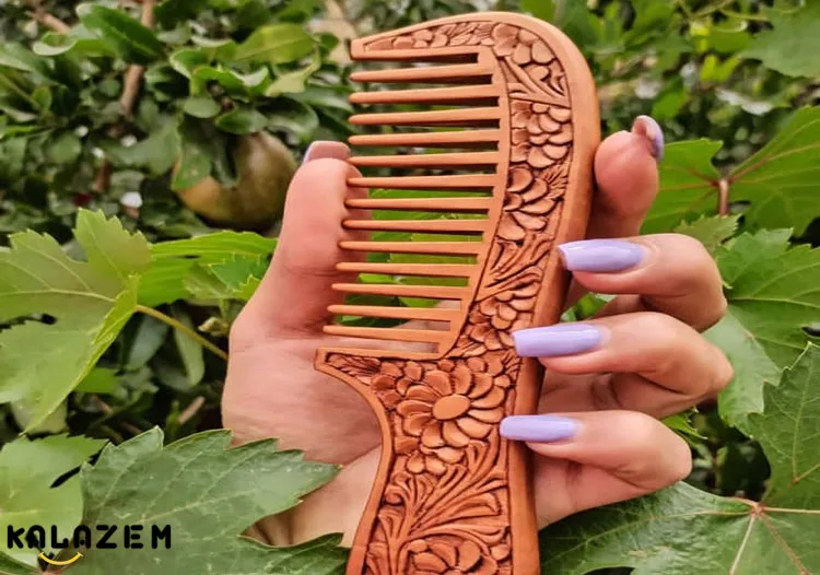 فواید شانه چوبی