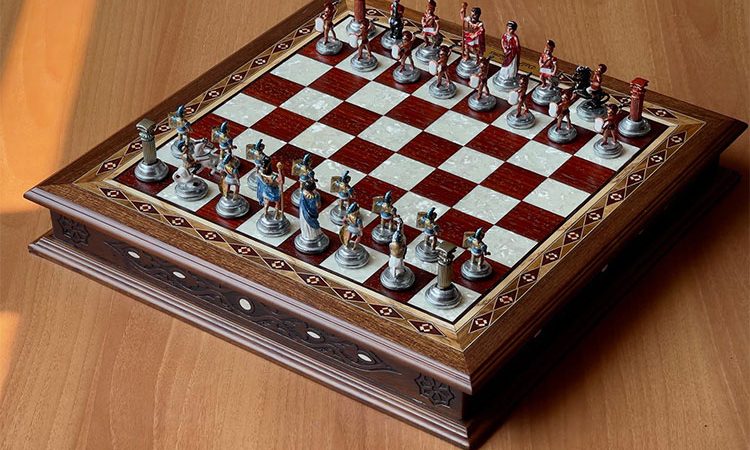 چگونه شطرنج بازی کنیم؟ راهنمای کامل آموزش قوانین و نحوه بازی شطرنج