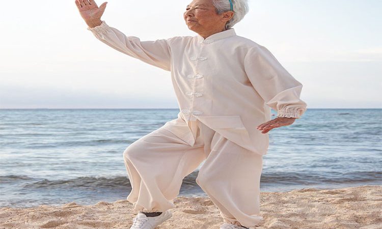 ورزش تای چی چیست و چگونه برای سلامتی افراد مسن مفید است؟